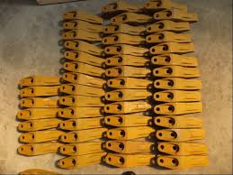 Dinti cupa incarcare buldoexcavator Komatsu